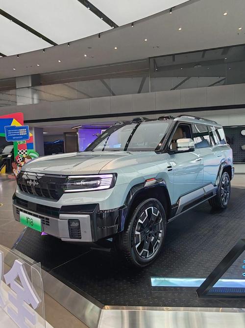 深圳332比亚迪方程豹硬派越野的爆款，英菲尼迪35周年与你共成长